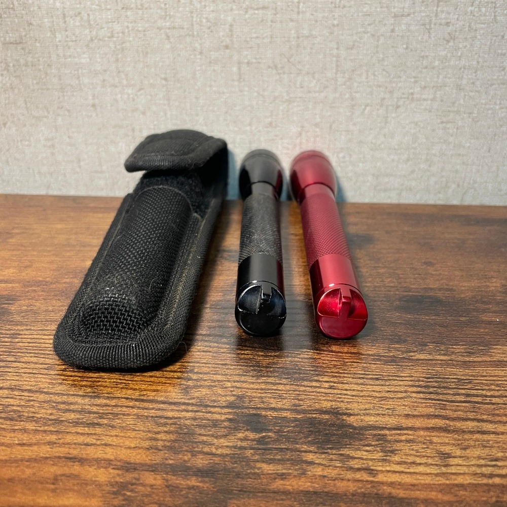Maglite Mini AA Flashlight Bundle Red and Black with Nylon Belt Holster 2 Pack - Picture 10 of 11